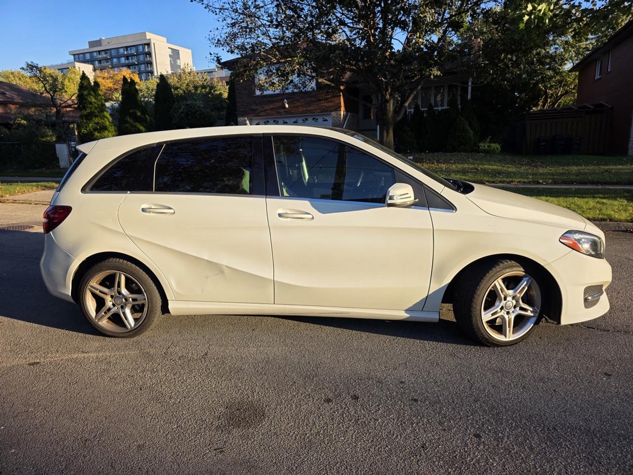 2016 Mercedes-Benz B-Class B 250 Photo