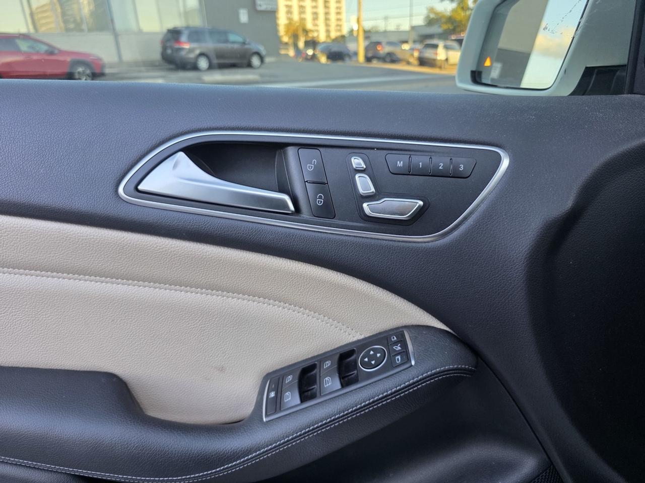 2016 Mercedes-Benz B-Class B 250 Photo