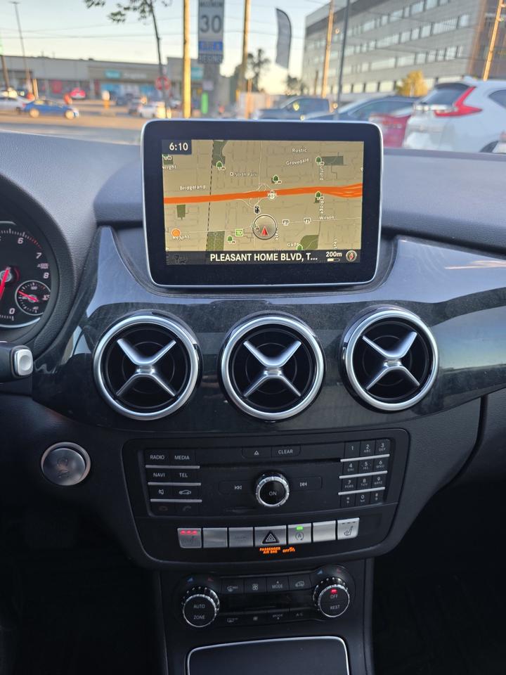 2016 Mercedes-Benz B-Class B 250 Photo