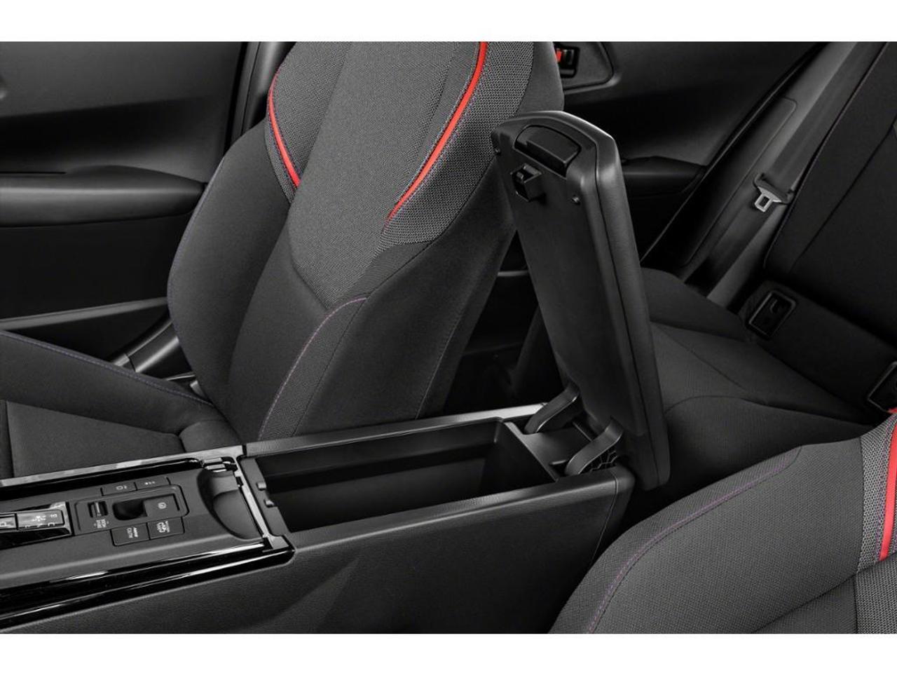 2027 Toyota Prius Plug-In Hybrid SE 5dr Hatchback Photo