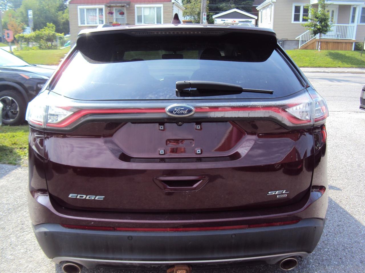 2017 Ford Edge SEL Photo