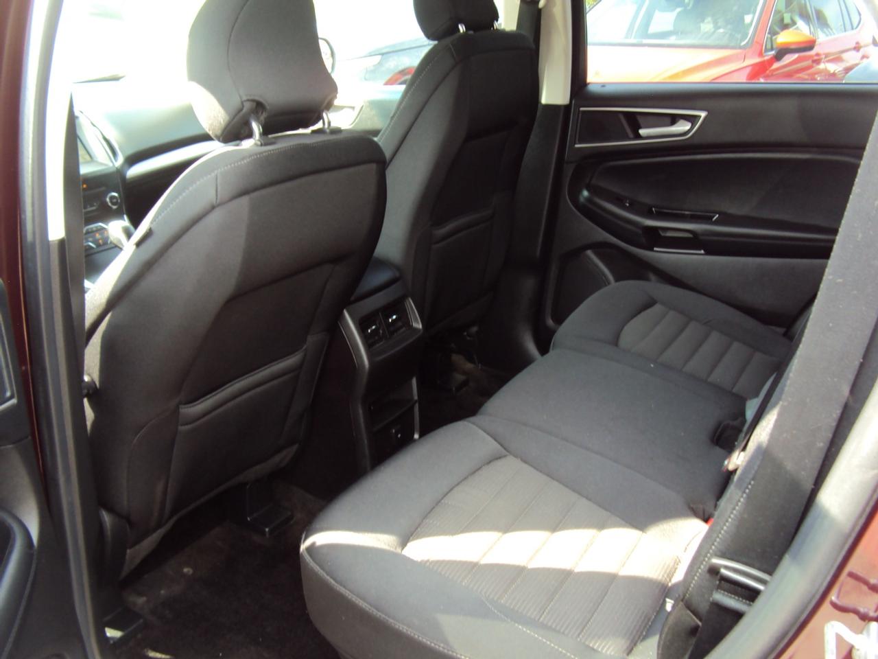 2017 Ford Edge SEL Photo