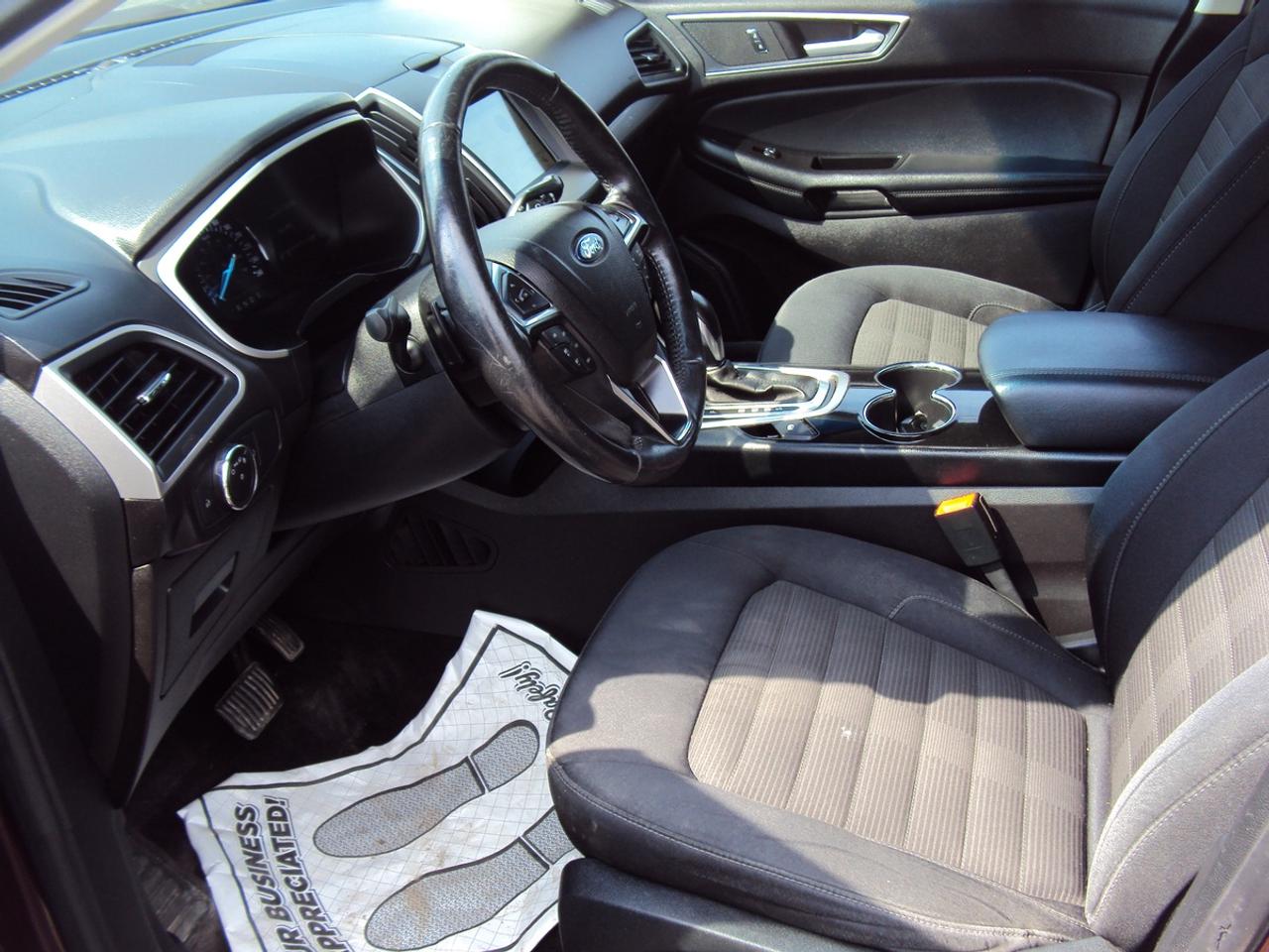 2017 Ford Edge SEL Photo