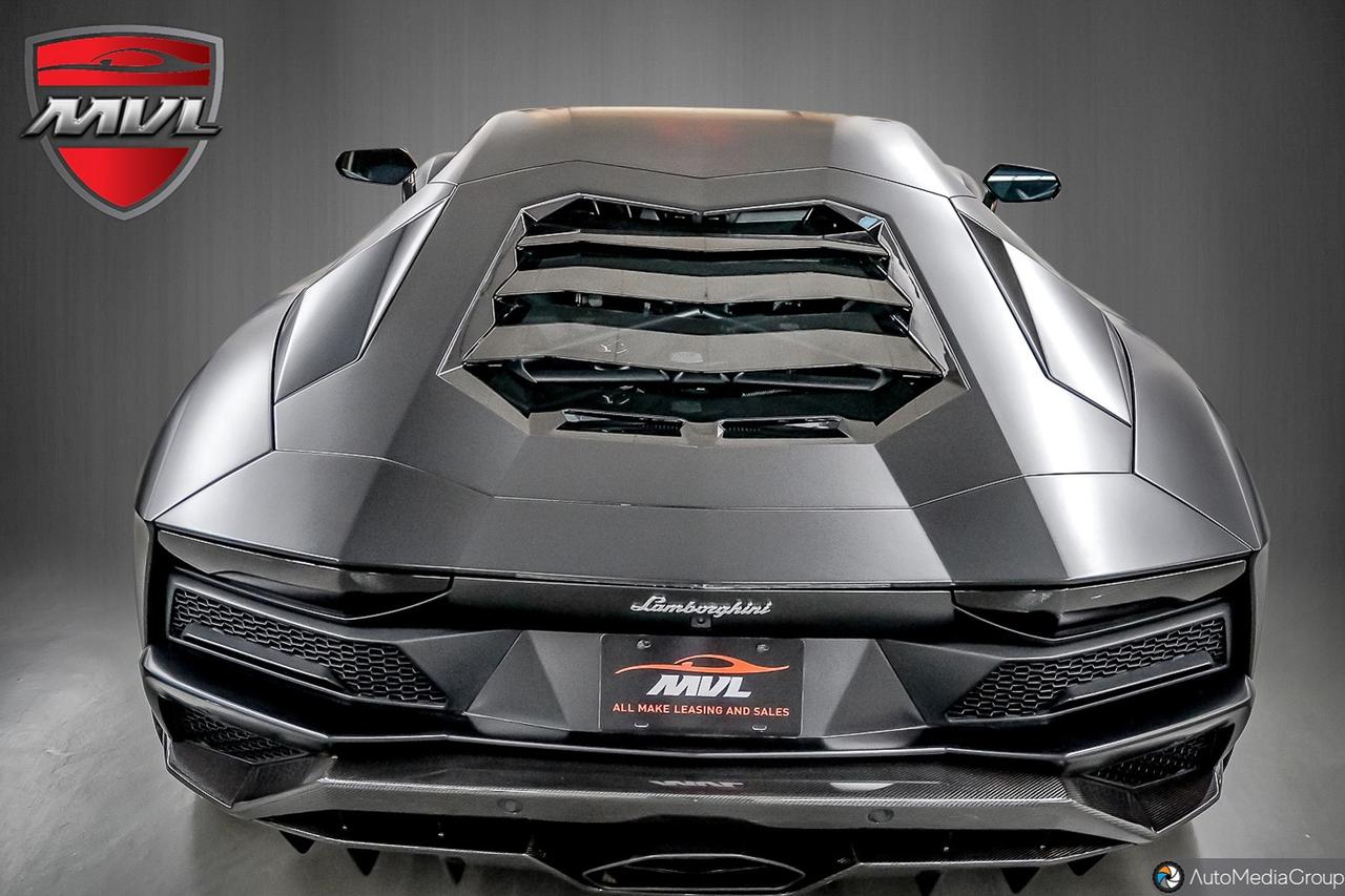 2020 Lamborghini Aventador  Photo