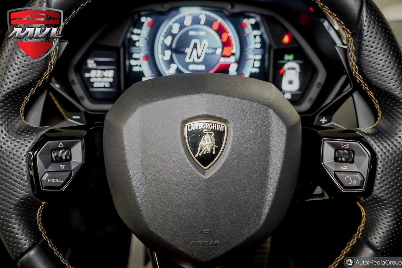 2020 Lamborghini Aventador  Photo