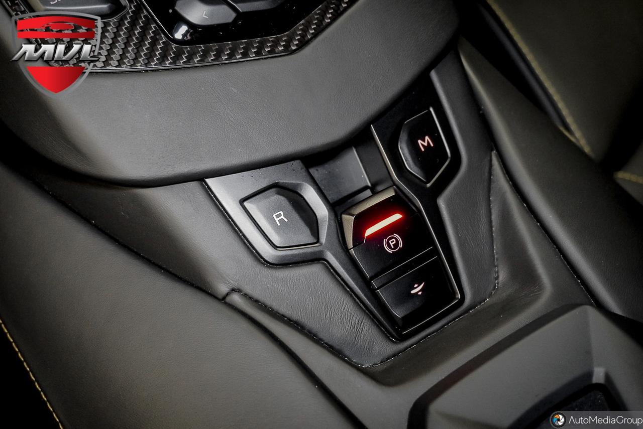 2020 Lamborghini Aventador  Photo