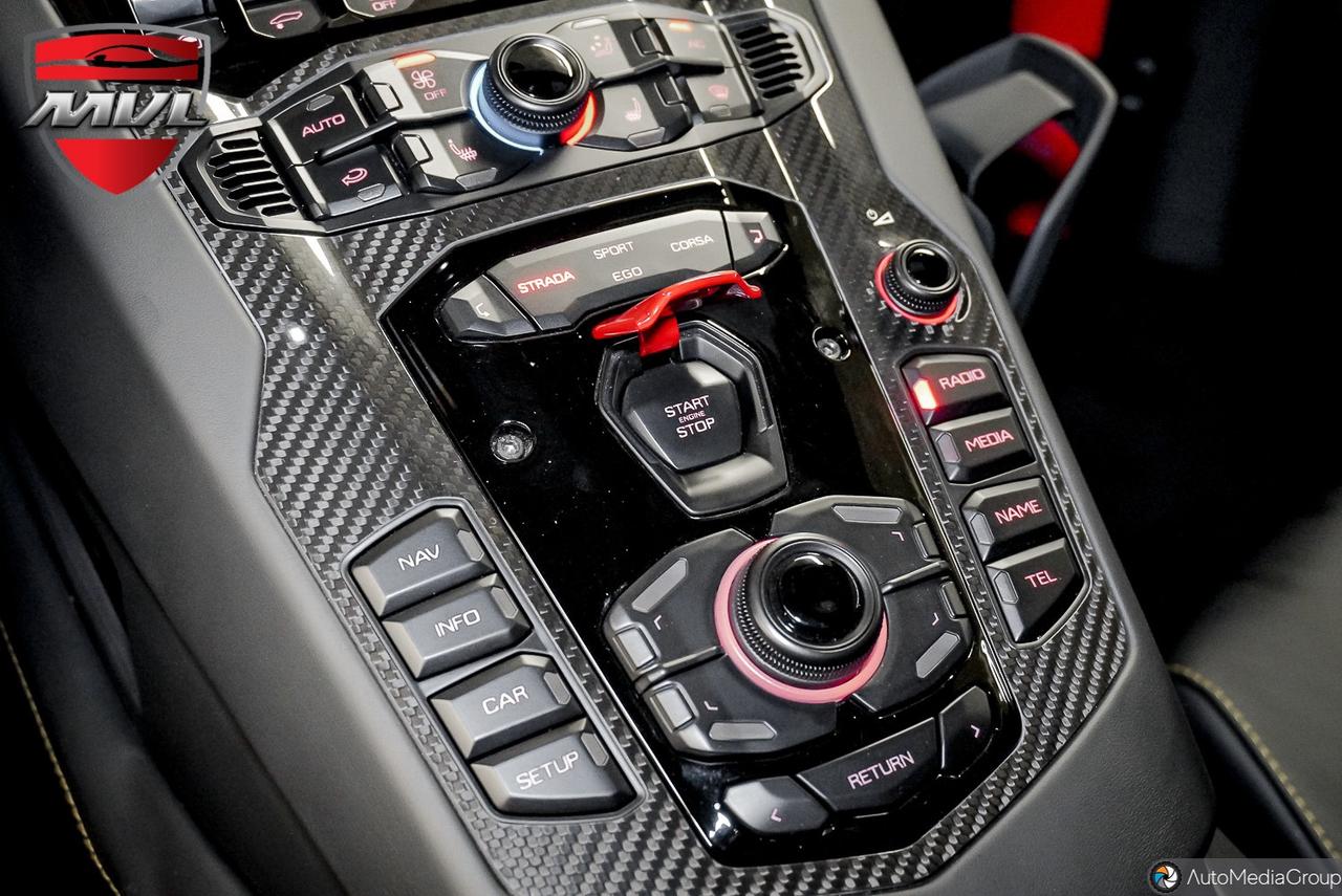 2020 Lamborghini Aventador  Photo