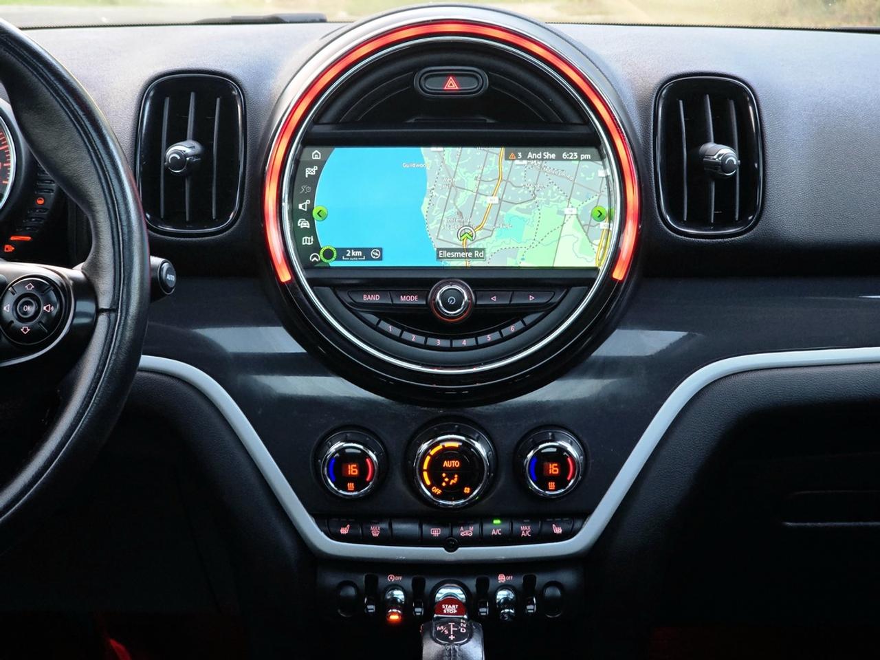 2017 MINI Countryman Cooper S Photo