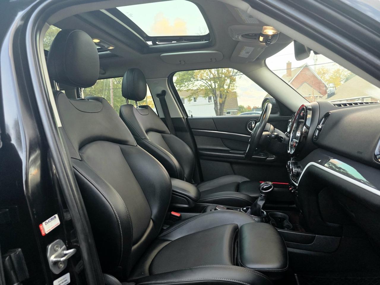2017 MINI Countryman Cooper S Photo