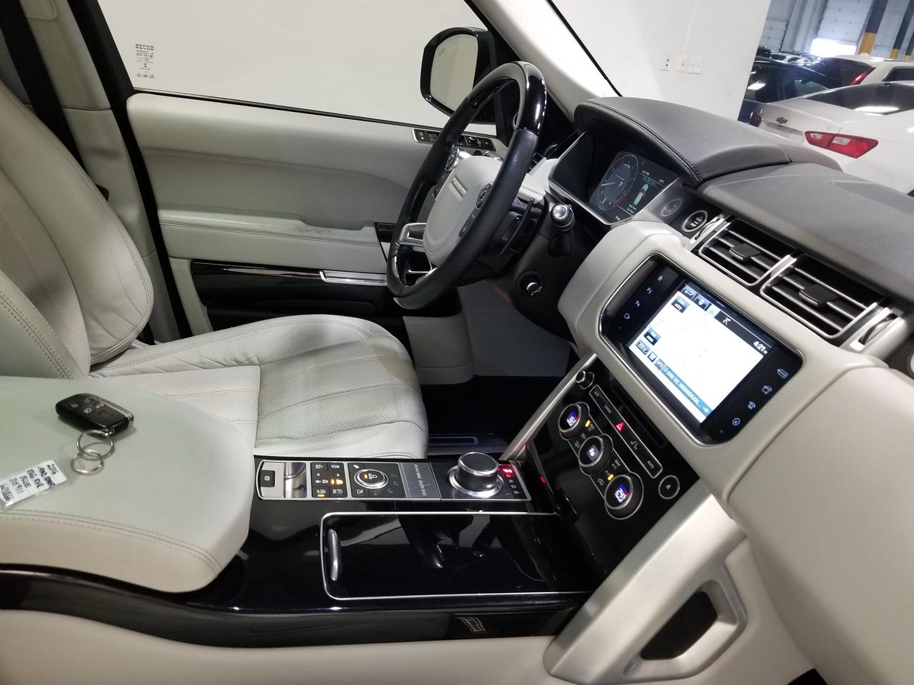 2016 Land Rover Range Rover 5.0L V8 Supercharged 4dr 4x4 Photo