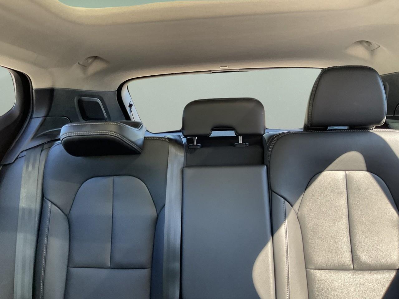 2024 Volvo XC40 B5 Ultimate Bright Theme 4dr All-Wheel Drive Sport Utility Photo