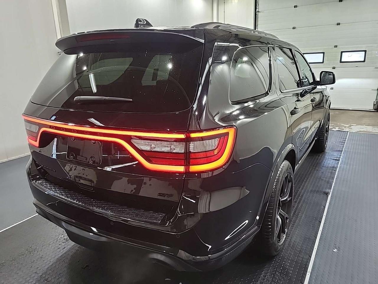 2026 Dodge Durango GT HEMI V8   TOW 'N GO   BLACKTOP   SUNROOF   HEATED/VENTILATED LEATHER   TRAILER BRAKE Photo