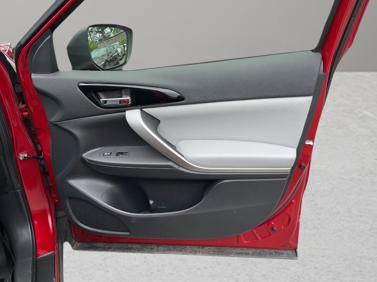 2023 Mitsubishi Eclipse Cross  Photo