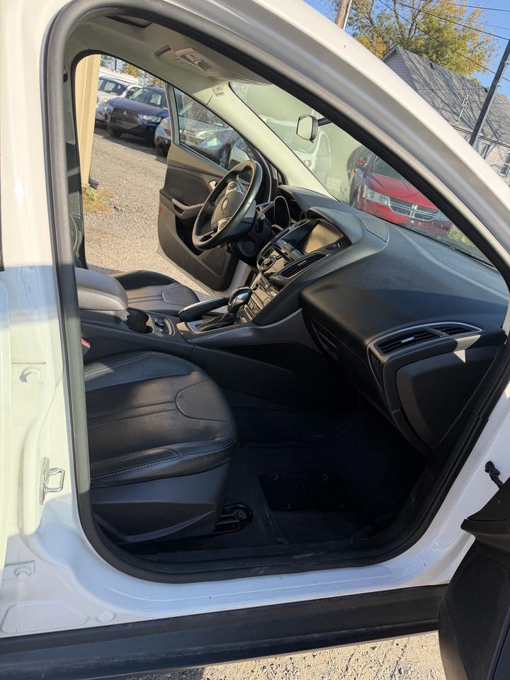 2013 Ford Focus Titanium Photo