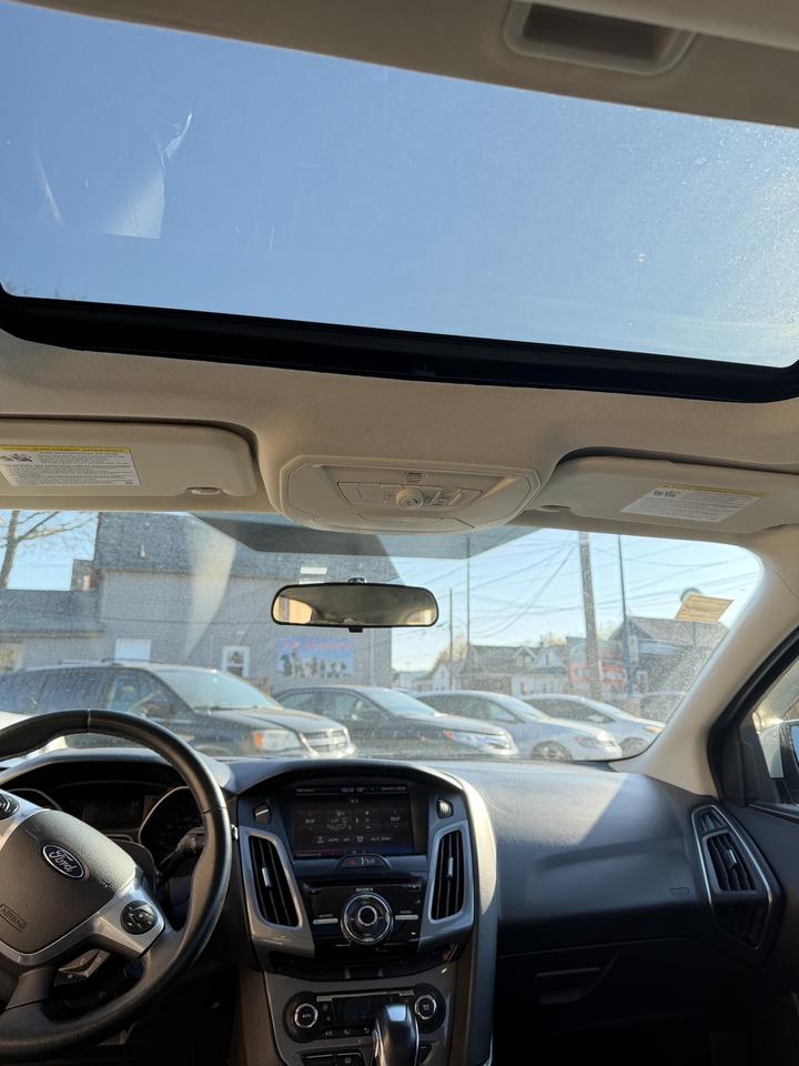 2013 Ford Focus Titanium Photo