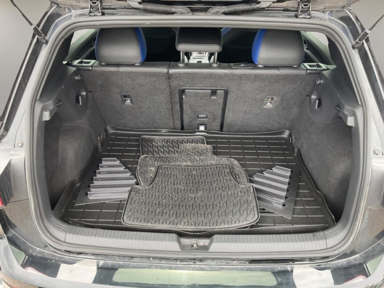 2024 Volkswagen Golf R Base (DSG) 4dr All-Wheel Drive 4MOTION Hatchback Photo