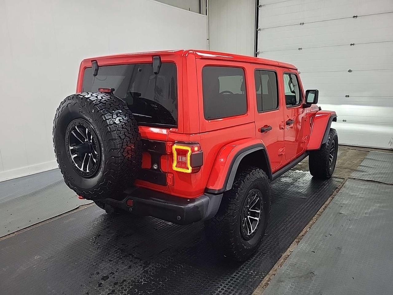 2026 Jeep Wrangler Rubicon   RECON PACKAGE   HEATED LEATHER   BODY-COLOUR HARDTOP   TRAILER TOW   NAVIGATION Photo5