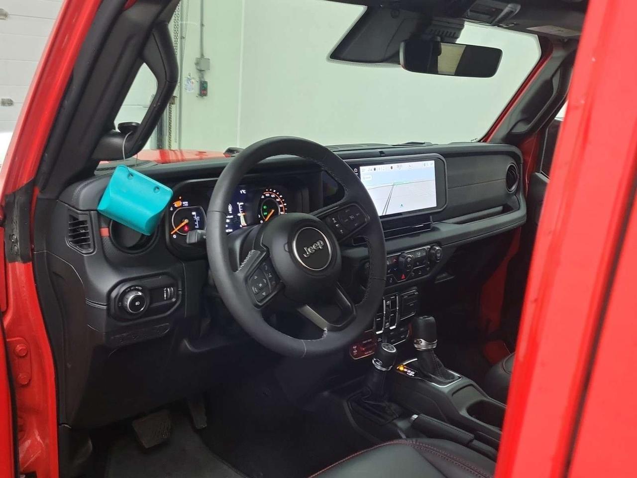 2026 Jeep Wrangler Rubicon   RECON PACKAGE   HEATED LEATHER   BODY-COLOUR HARDTOP   TRAILER TOW   NAVIGATION Photo2