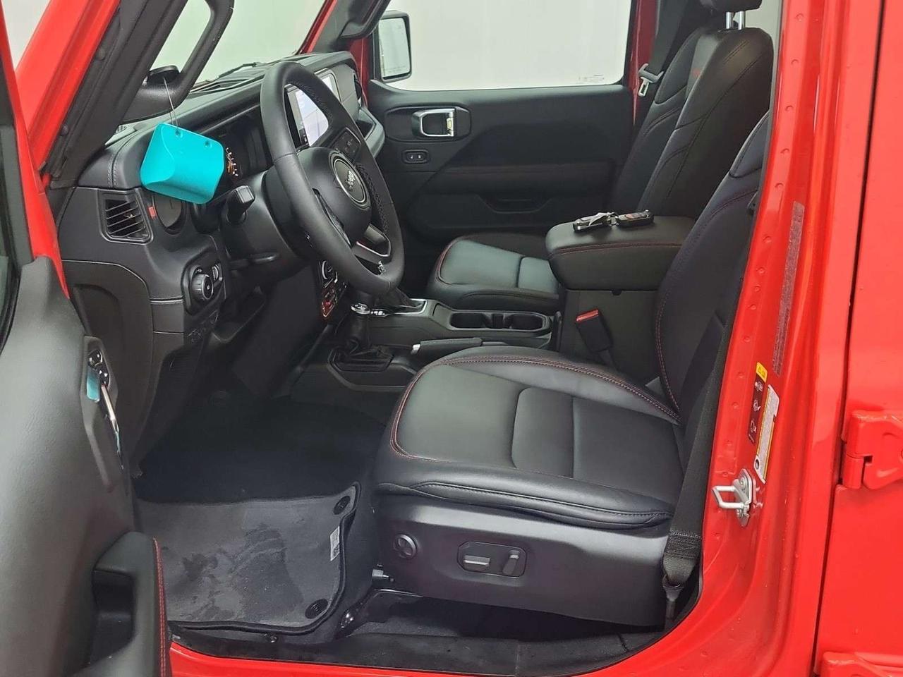 2026 Jeep Wrangler Rubicon   RECON PACKAGE   HEATED LEATHER   BODY-COLOUR HARDTOP   TRAILER TOW   NAVIGATION Photo