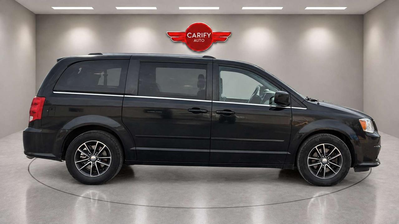 2016 Dodge Grand Caravan SXT Photo3