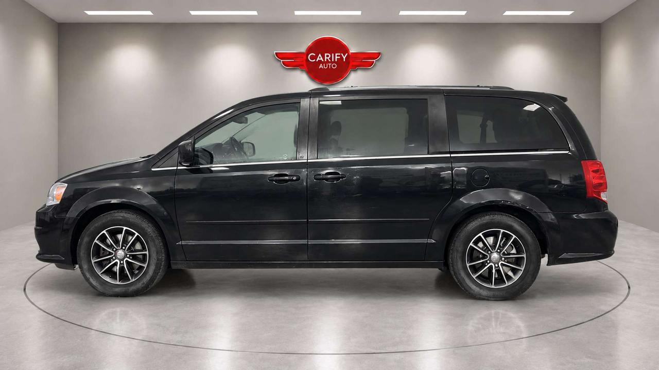 2016 Dodge Grand Caravan SXT Photo
