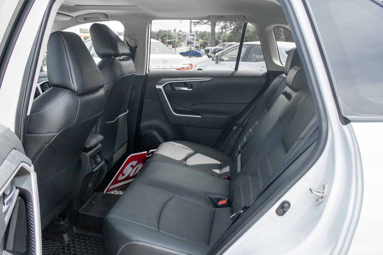 2022 Toyota RAV4 XLE 4dr All-wheel Drive Photo