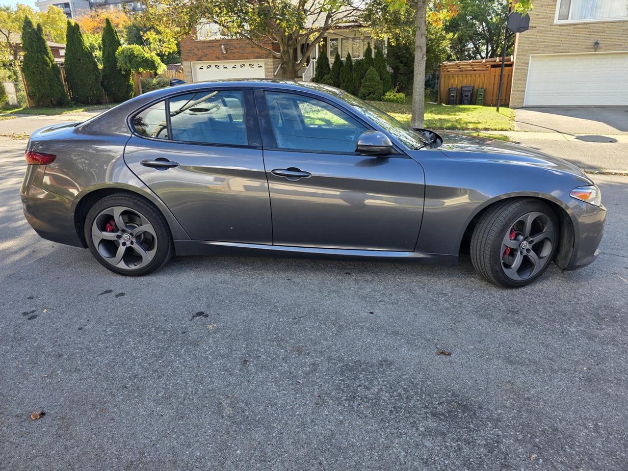 2017 Alfa Romeo Giulia Q4 Photo1