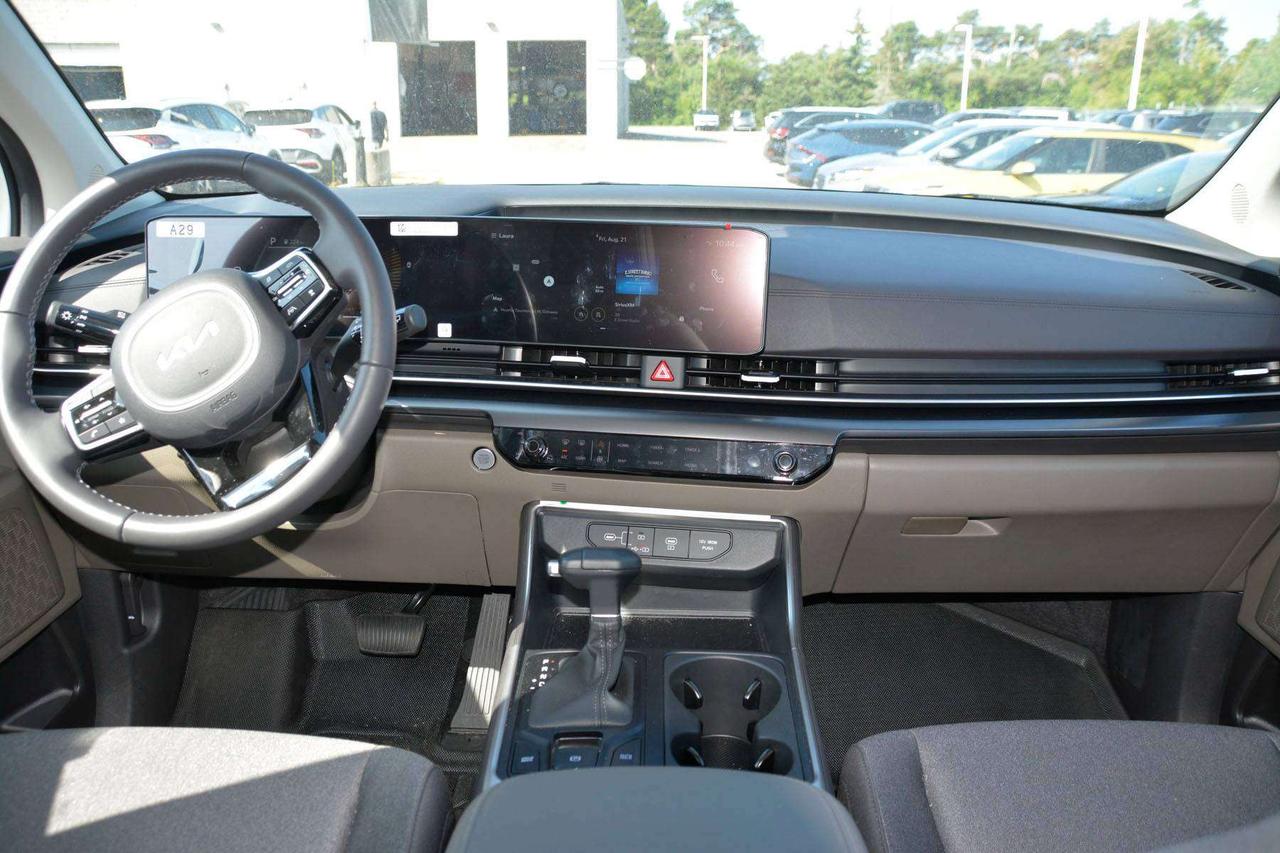 2026 Kia Carnival LX Photo