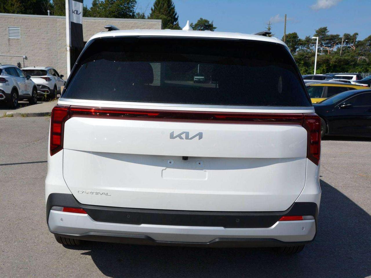 2026 Kia Carnival LX Photo