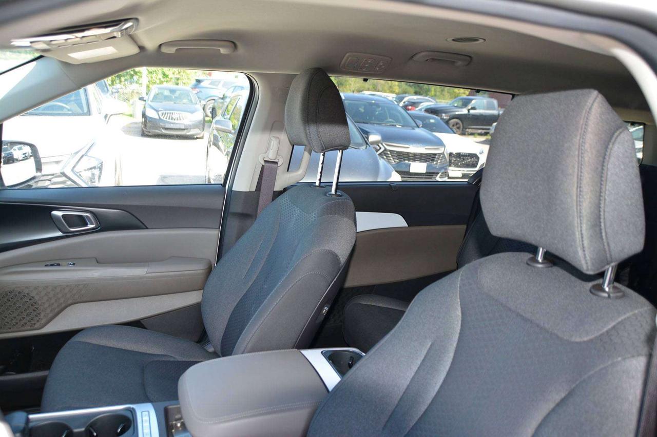 2026 Kia Carnival LX Photo