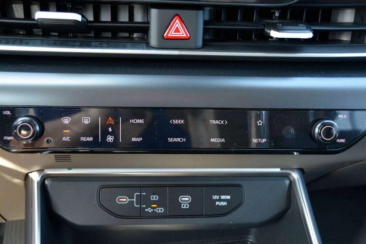 2026 Kia Carnival LX Photo
