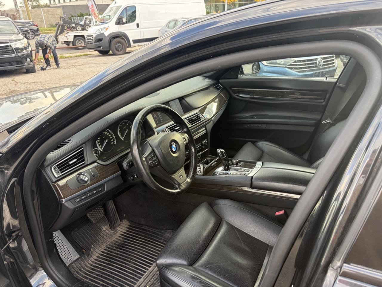 2012 BMW 750 LI Photo