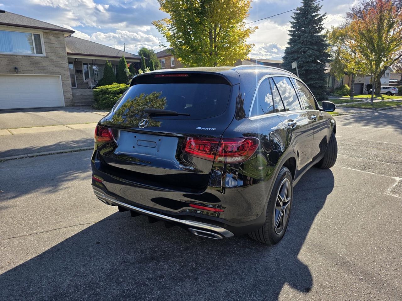 2020 Mercedes-Benz GLC 300 4MATIC Photo2