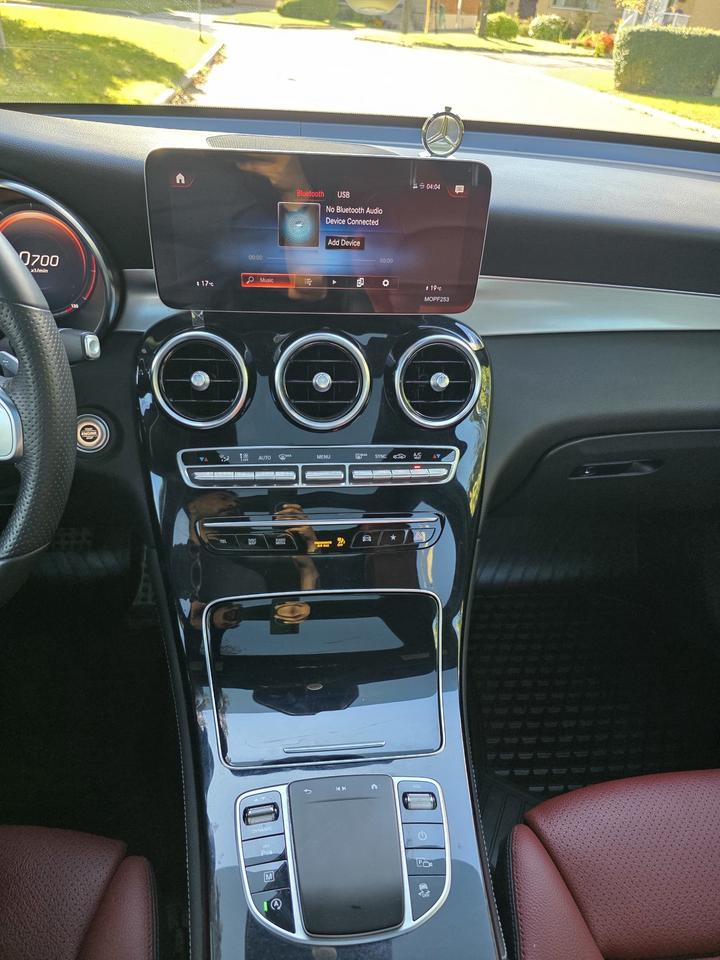 2020 Mercedes-Benz GLC 300 4MATIC Photo