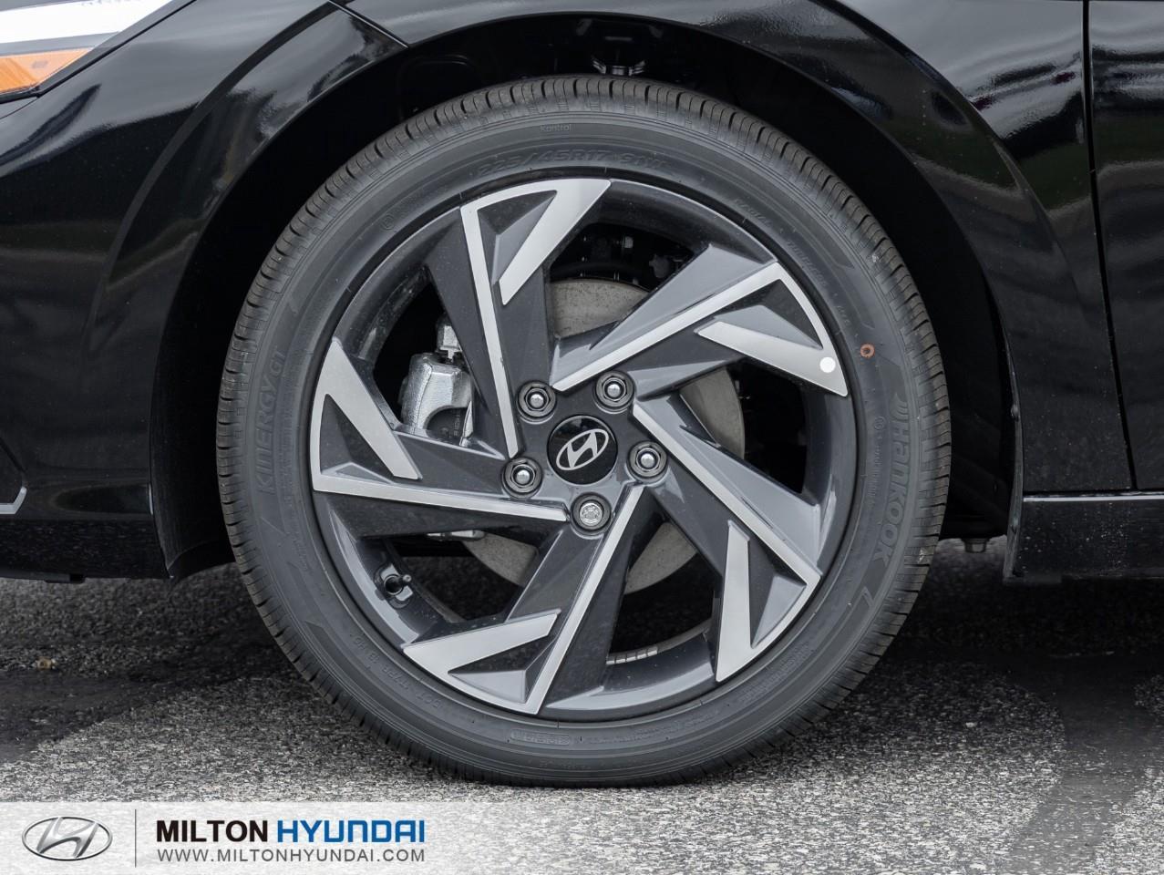 2026 Hyundai Elantra HEV Luxury 4dr Sedan Photo