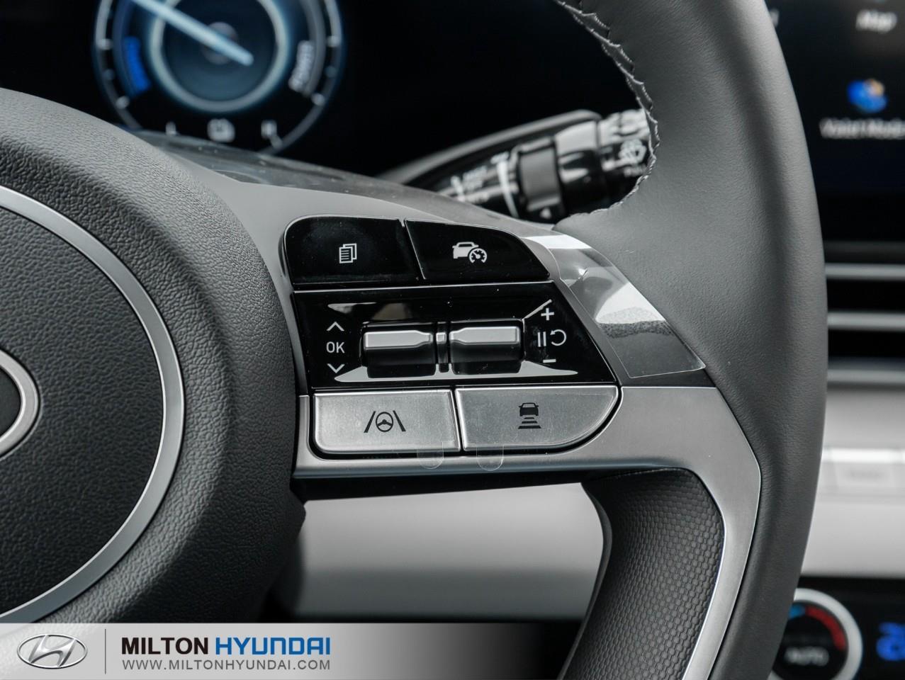 2026 Hyundai Elantra HEV Luxury 4dr Sedan Photo
