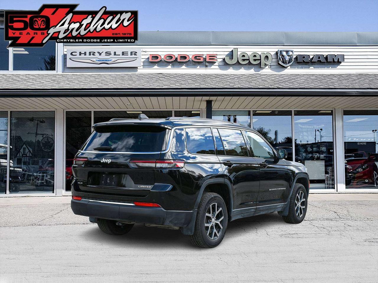 2025 Jeep Grand Cherokee LIMITED L PANO ROOF 2ND ROW BENCH Photo3