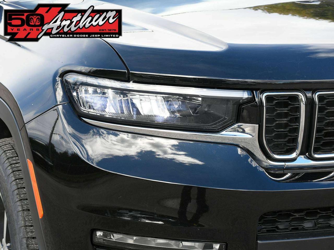 2025 Jeep Grand Cherokee LIMITED L PANO ROOF 2ND ROW BENCH Photo