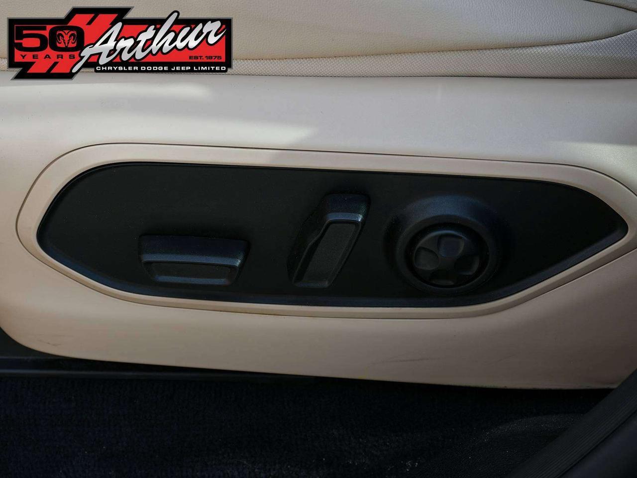 2025 Jeep Grand Cherokee LIMITED L PANO ROOF 2ND ROW BENCH Photo