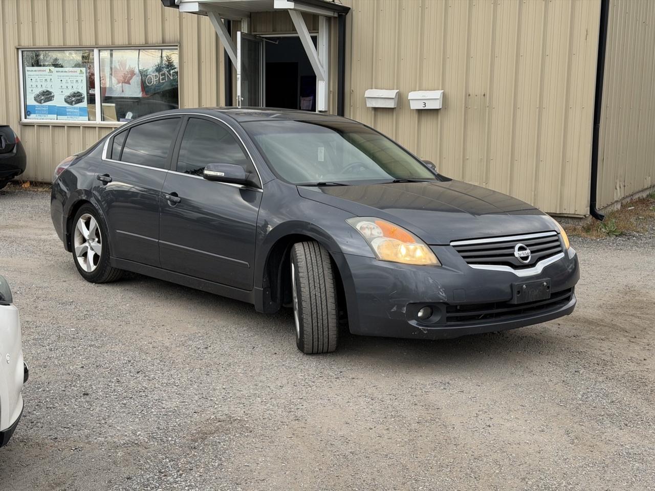 2007 Nissan Altima 3.5 SE Photo