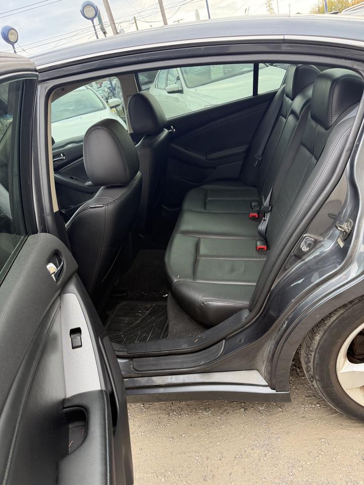 2007 Nissan Altima 3.5 SE Photo