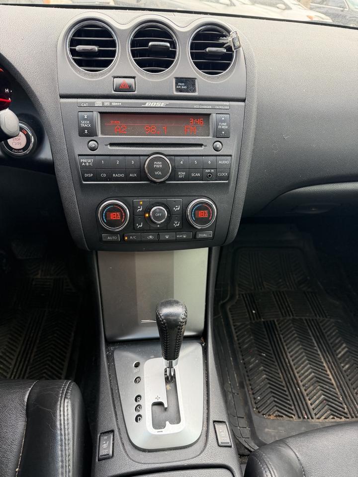 2007 Nissan Altima 3.5 SE Photo