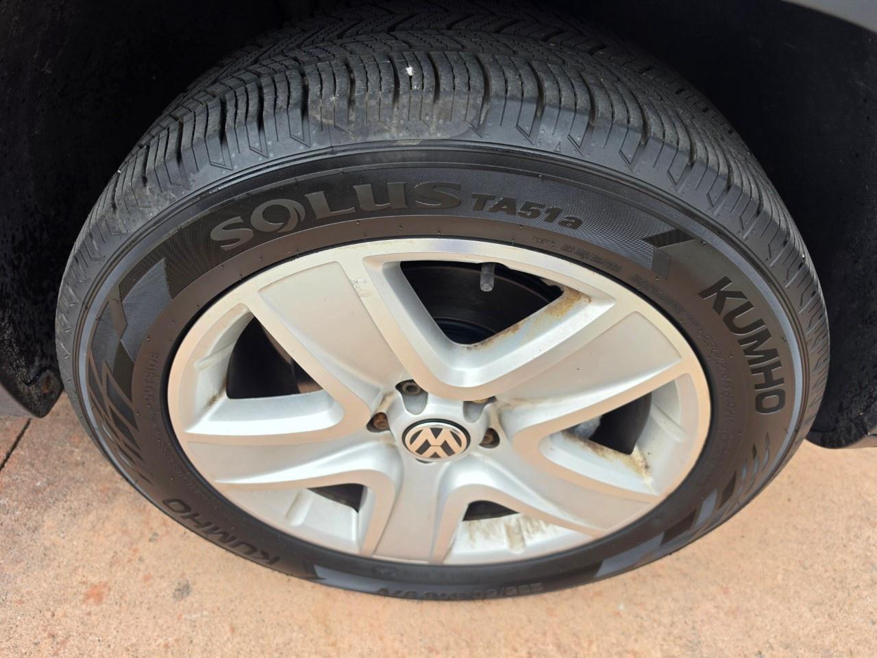 2016 Volkswagen Tiguan 4MOTION 4dr Auto Comfortline Photo