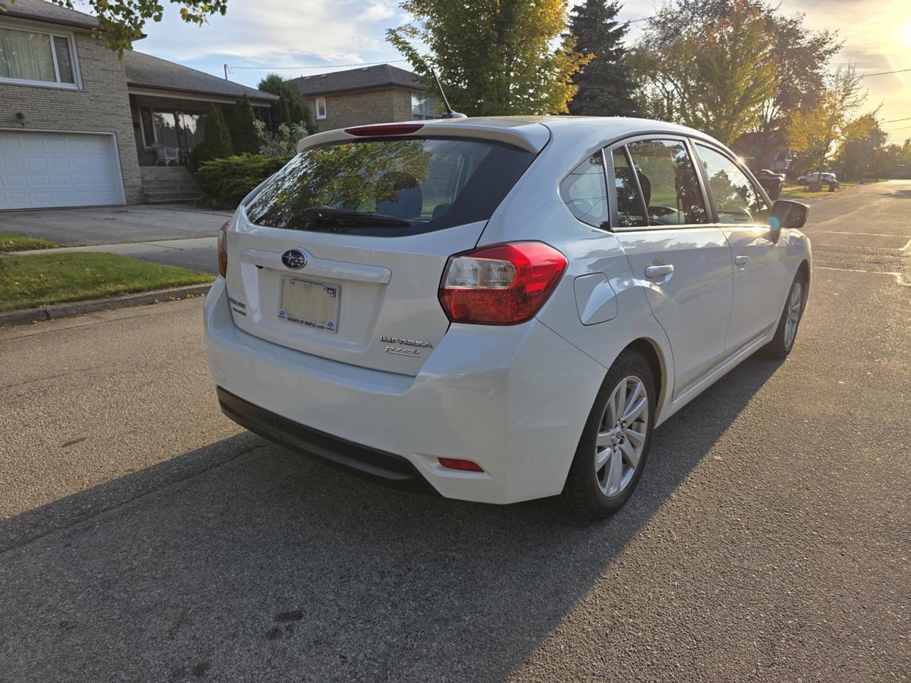 2016 Subaru Impreza 2.0i Premium Photo