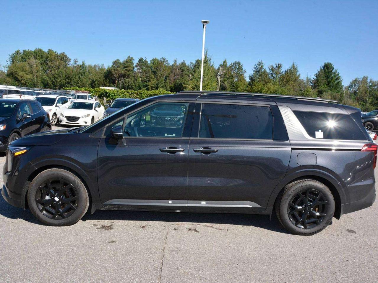 2026 Kia Carnival SX Photo1
