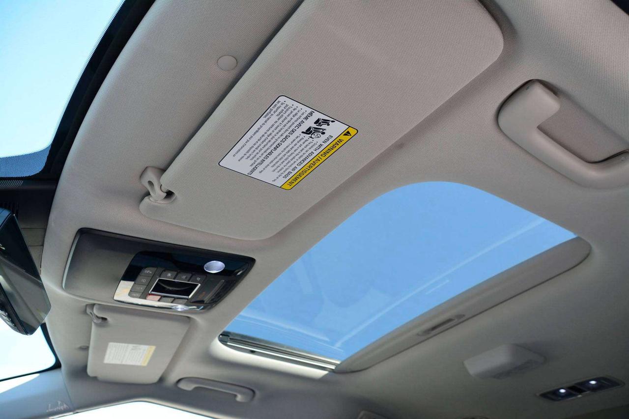2026 Kia Carnival SX Photo
