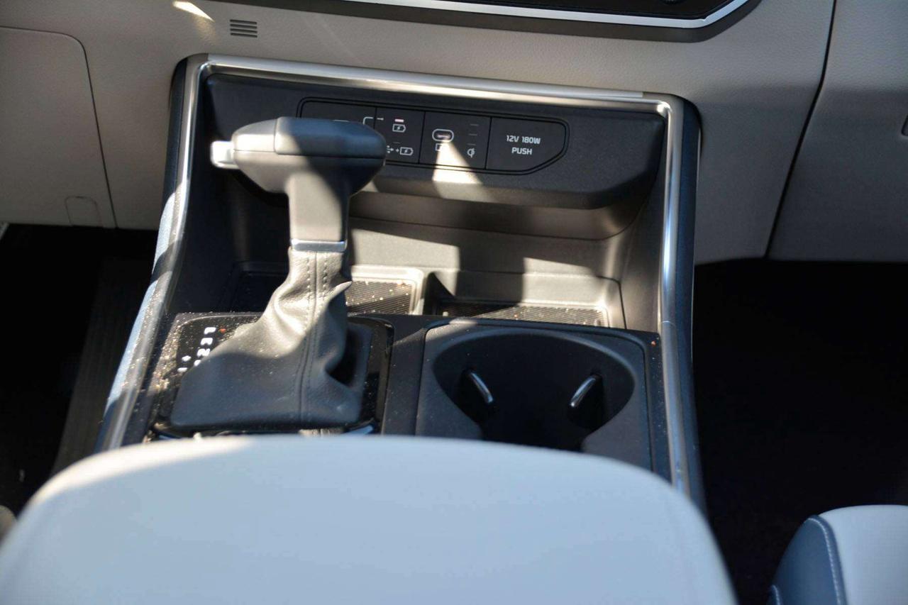 2026 Kia Carnival SX Photo