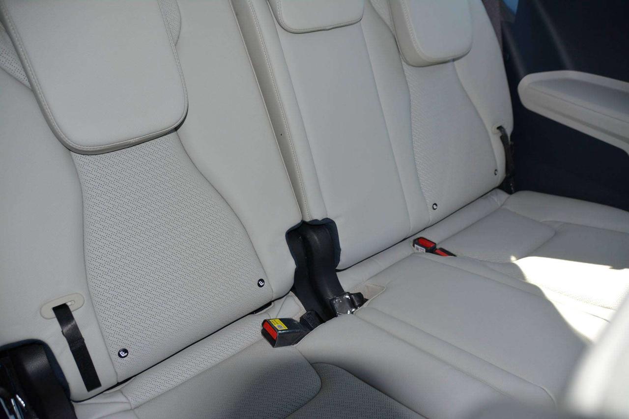 2026 Kia Carnival SX Photo