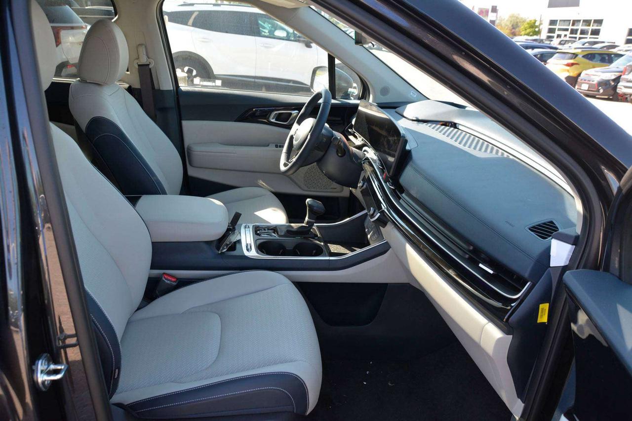 2026 Kia Carnival SX Photo
