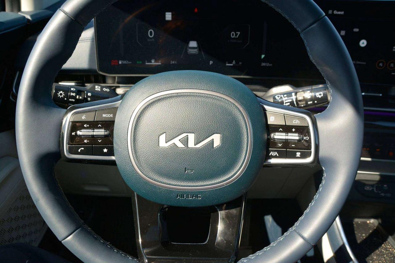 2026 Kia Carnival SX Photo